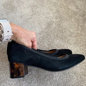 Black suede bionic pumps with tortoiseshell heel